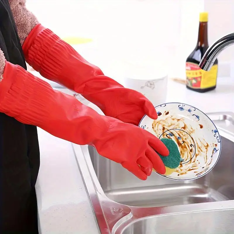 Latex dishwashing gloves, extended and thickened rubber cleaning gloves reusable for kitchen housework, car washing, and clothes washing.
