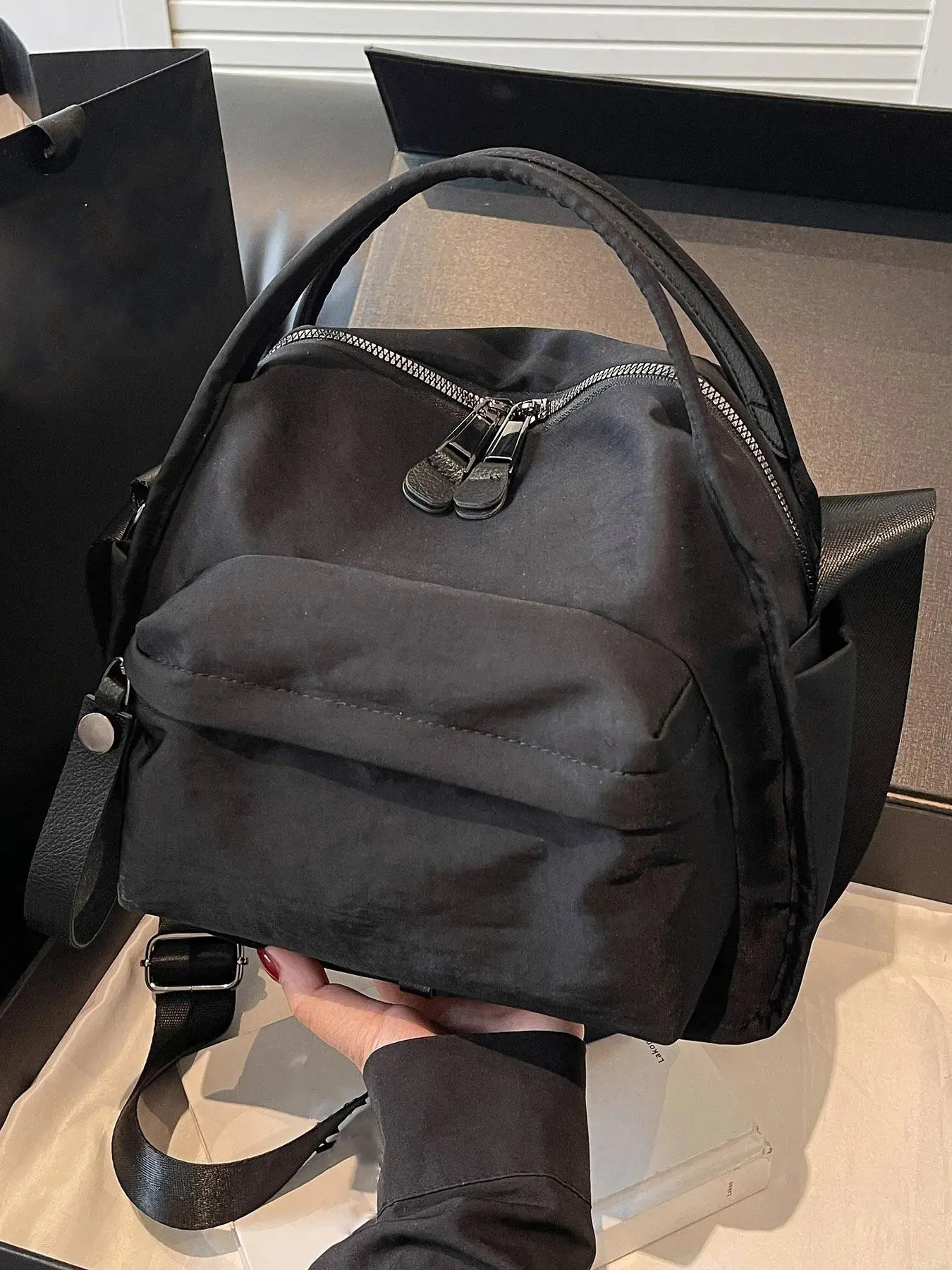 Contrast color handbag messenger bag, mini multi-purpose bag, niche design splicing handbag messenger bag, double compartment zipper design, Crossbody Sling Bag, cross body bags, Trendy commuter purse, suitable for daily commuting and shopping