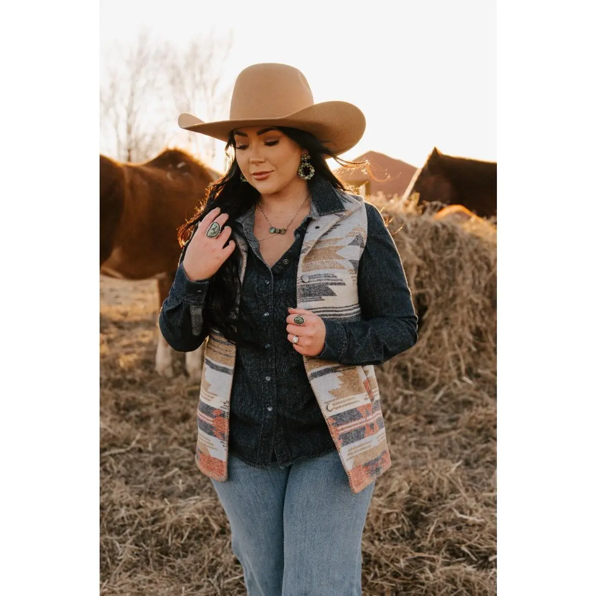 Ladies Aztec Vest with Blanket Stitching Work.L-251104
