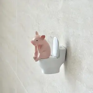 Pig Ornament Sitting on Toilet - Bathroom Decoration, Can Be Placed on Desktop or Wall-Mounted, Suitable for Display at Home, Office Desk and Living Room, Home Decoration, Bathroom Accessories, Bathroom Decor, Statue Ornament