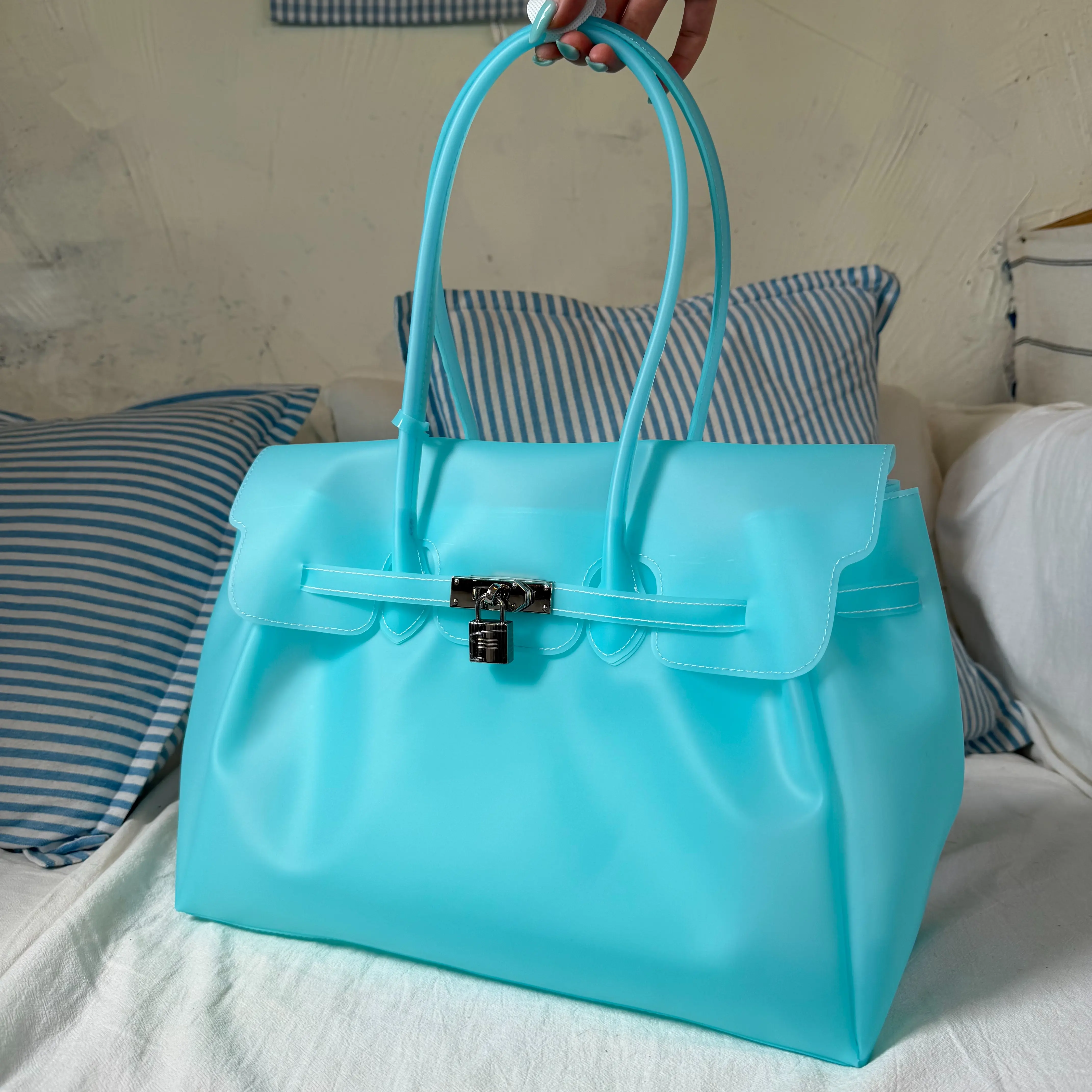 Tiffany Blue (Medium 35*15*27cm)