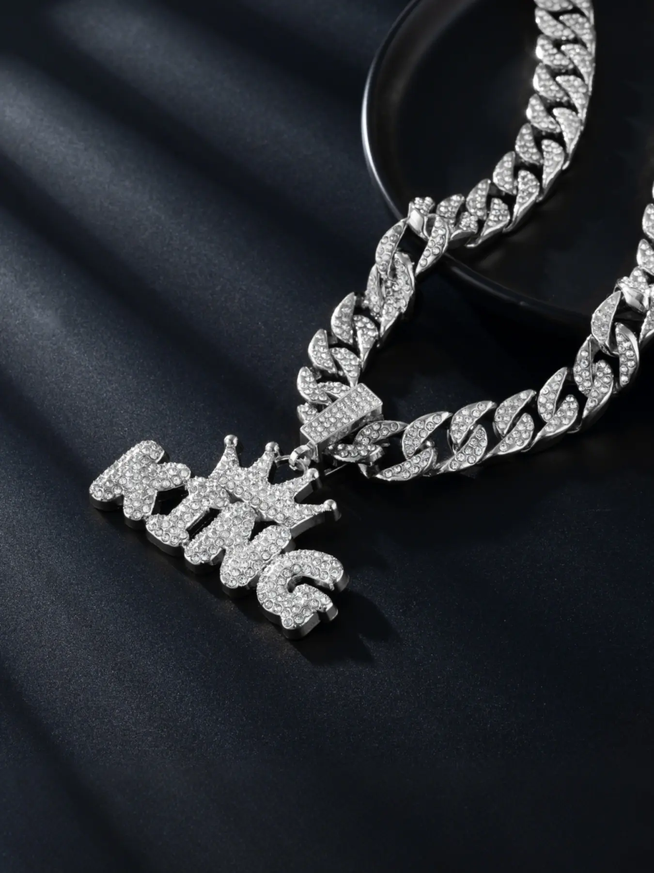 Valentine's Day Gift, Who Wears Who Rules! Hip Hop Crown Letter King Full Diamond Pendant Necklace, Fashion Necklace, Alloy Chain Street Style Jewelry, Streetwear Statement Jewelry, Fashion Accessory Necklace