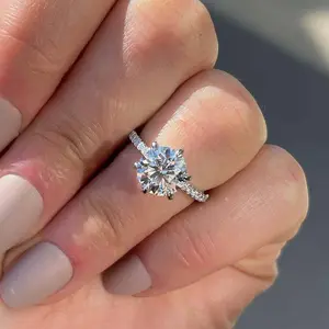 Maxine Classic 2.5ct Round Cut Engagement Ring,5A Cubic Zirconia Women's Ring Jewelry,Promise Ring for Daily,Travel,Proposal,Wedding,Birthday,Anniversary, Engagement Rings