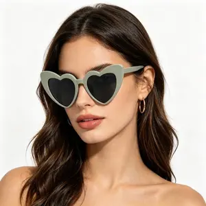 Sparkly Crystal Heart-Shaped Sunglasses, Glitter UV-Protection Trendy Sports Eyewear for Outdoor Activities