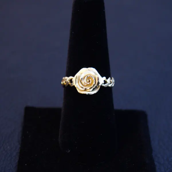 10K Gold Rose Link Ring for Women | Floral & Elegant Design