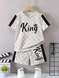 Boys' King Letter Print Set, Casual Fitted Short Sleeve Top & Track Shorts, All over Print Outdoor Sportswear, 2 Piece Set, Sports Suit Set