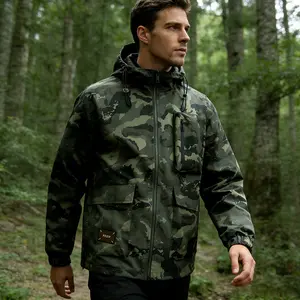 Men’s spring/autumn outdoor camouflage sports jacket with zip pockets, windproof, waterproof, breathable, lightweight hooded softshell