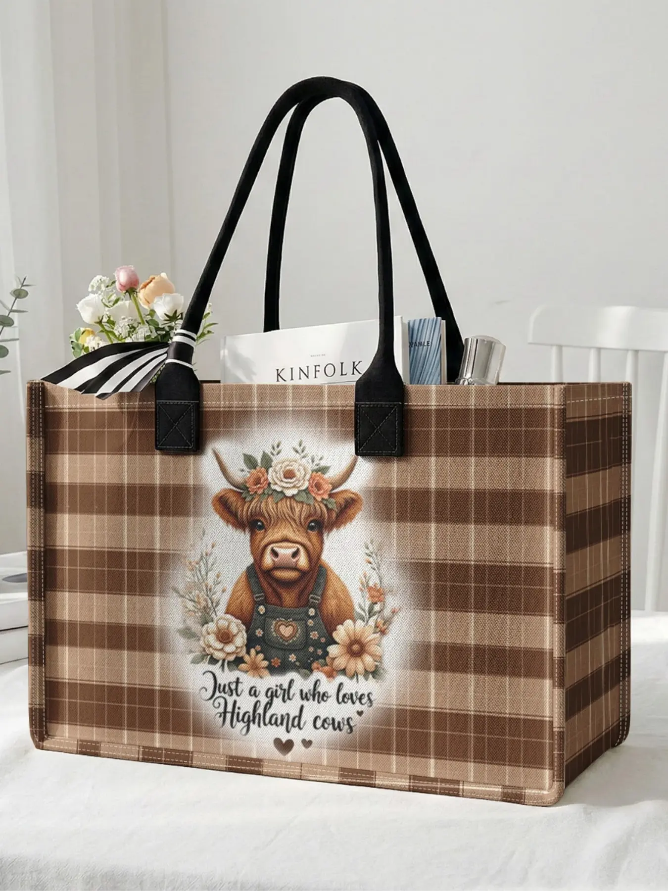 1 piece of Highland Cow 'Cow Loving Girl' 2D printed large capacity storage bag, Casual Tote Bag, Tote Handbag, Durable Tote Bag, extra large storage bag, sturdy handle, space-saving multi-purpose, suitable for use at school, business trips, shopping