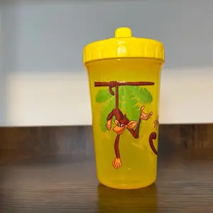 Kid slip proof sippy cup
