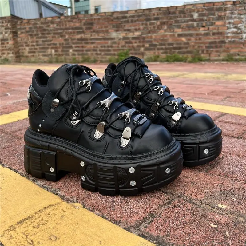 Unisex Retro Punk Chunky Platform Lace-up Shoes With Metallic Accents, Casual Footwear Sneaker Black Closed Boy