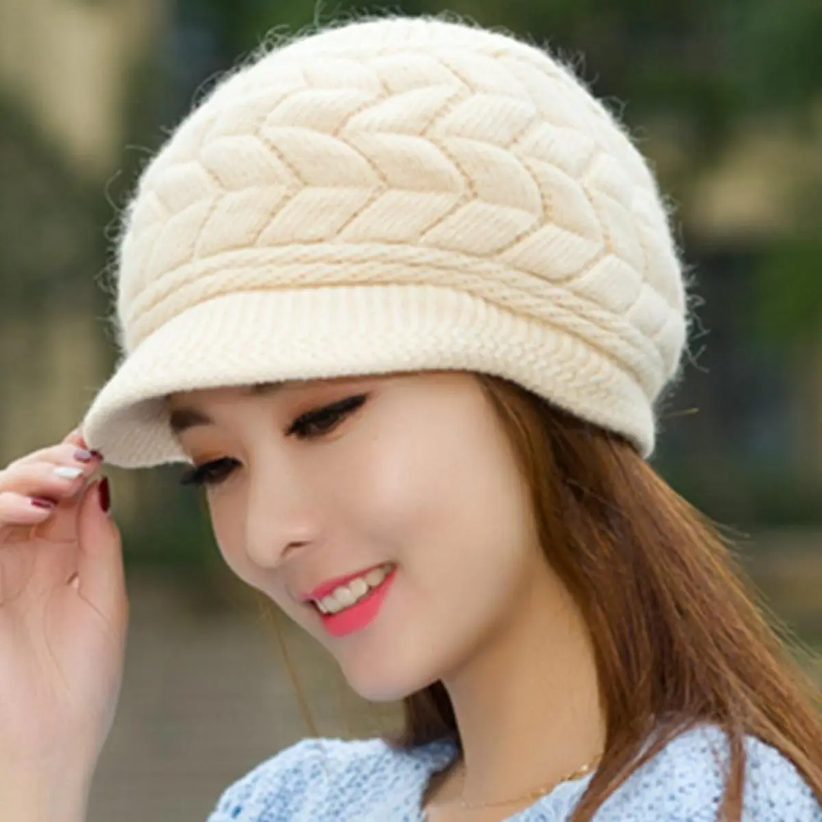 Women Winter Warm Knit Hat Slouchy Beanie Cap with Visor Windproof Coldproof Soft Fleece Lined Outdoor Sports Fishing Skiing‌ Cold Weather Protection Warmth