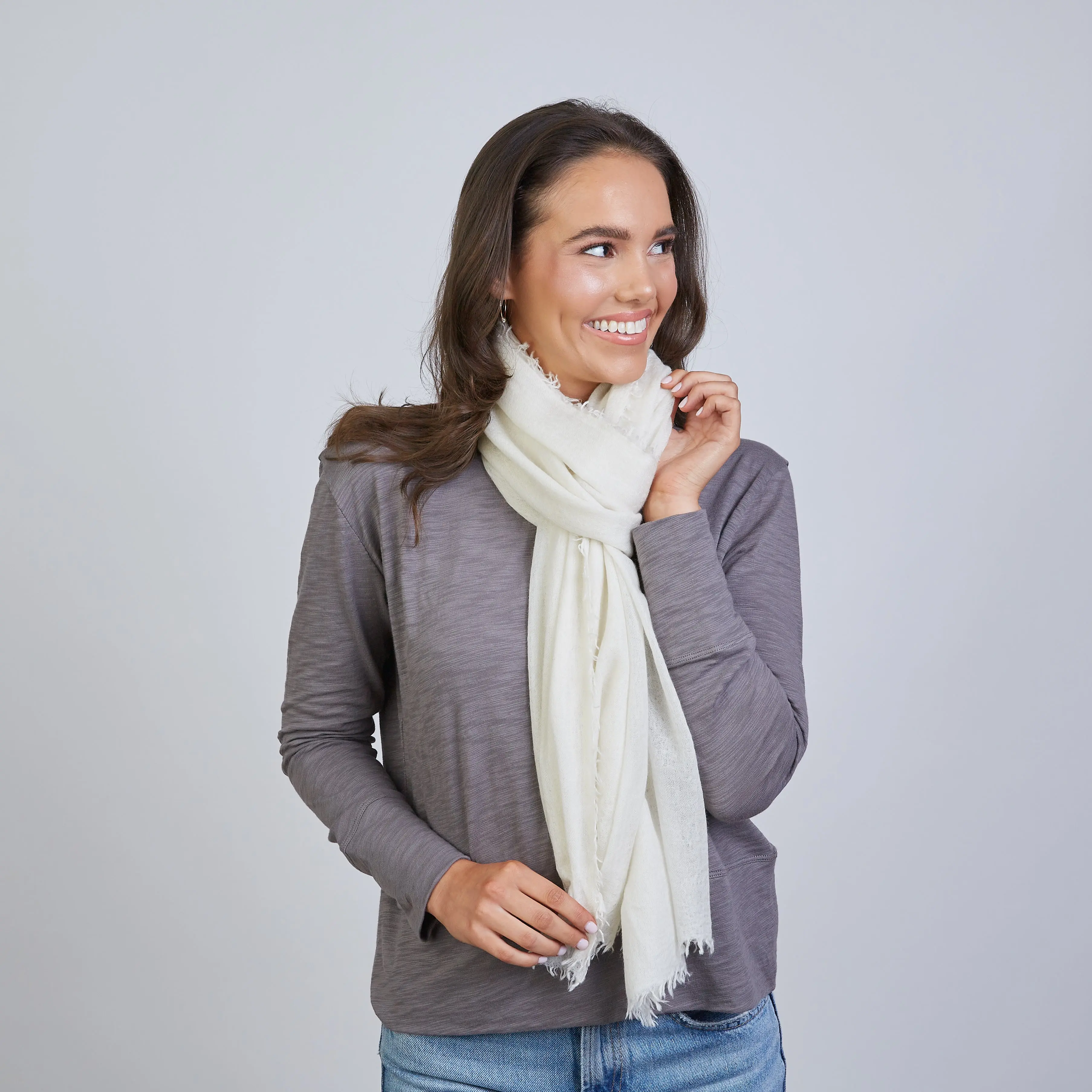 100% Mongolian Cashmere Scarf in Ivory