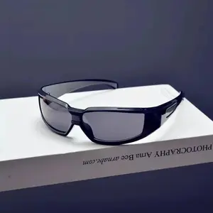 Silver Glitter Square Sunglasses with Reflective Frame, Glitter Finish, Cyberpunk Style, Cool High-Tech Design for Cycling Leisure & Outdoor Recreation