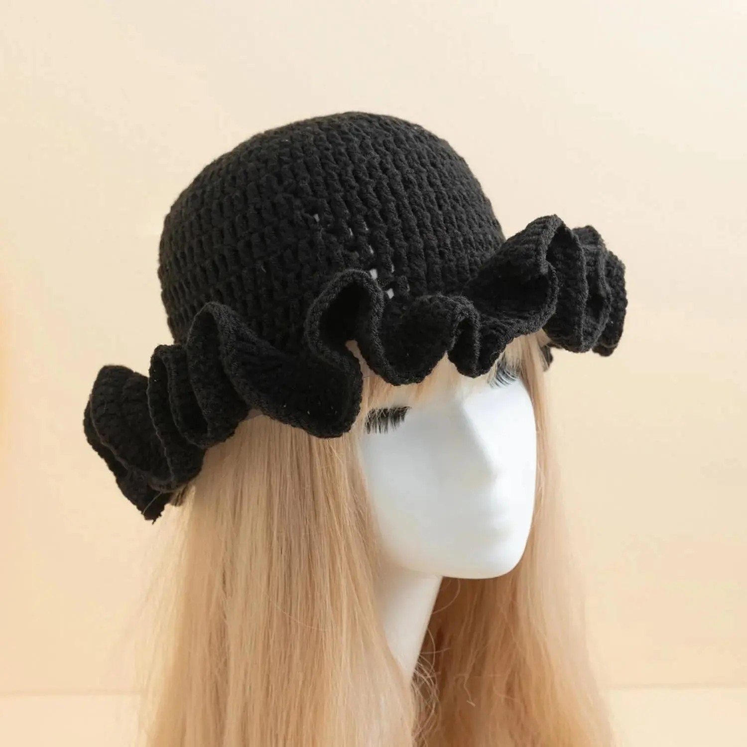 Women Crochet Bucket Hat Cute Winter Ruffled Brim Floppy Cap  display picture 2
