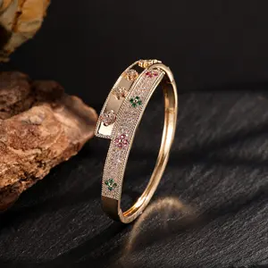 Korean-Style Four-Leaf Flower Bracelet, Fashionable And Sweet, Inlaid With Colorful Zircon Flowers, Simple And Elegant, Light Luxury Women'S Copper Jewelry