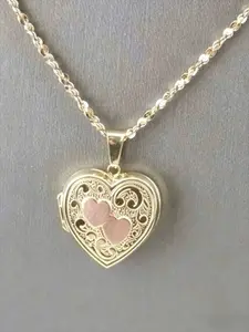 Elegant Heart Pendant Necklace, Hand Carved Floral Design, Punk Style Chain Jewelry, Perfect Gift for Friends and Loved Ones, Dainty Necklace