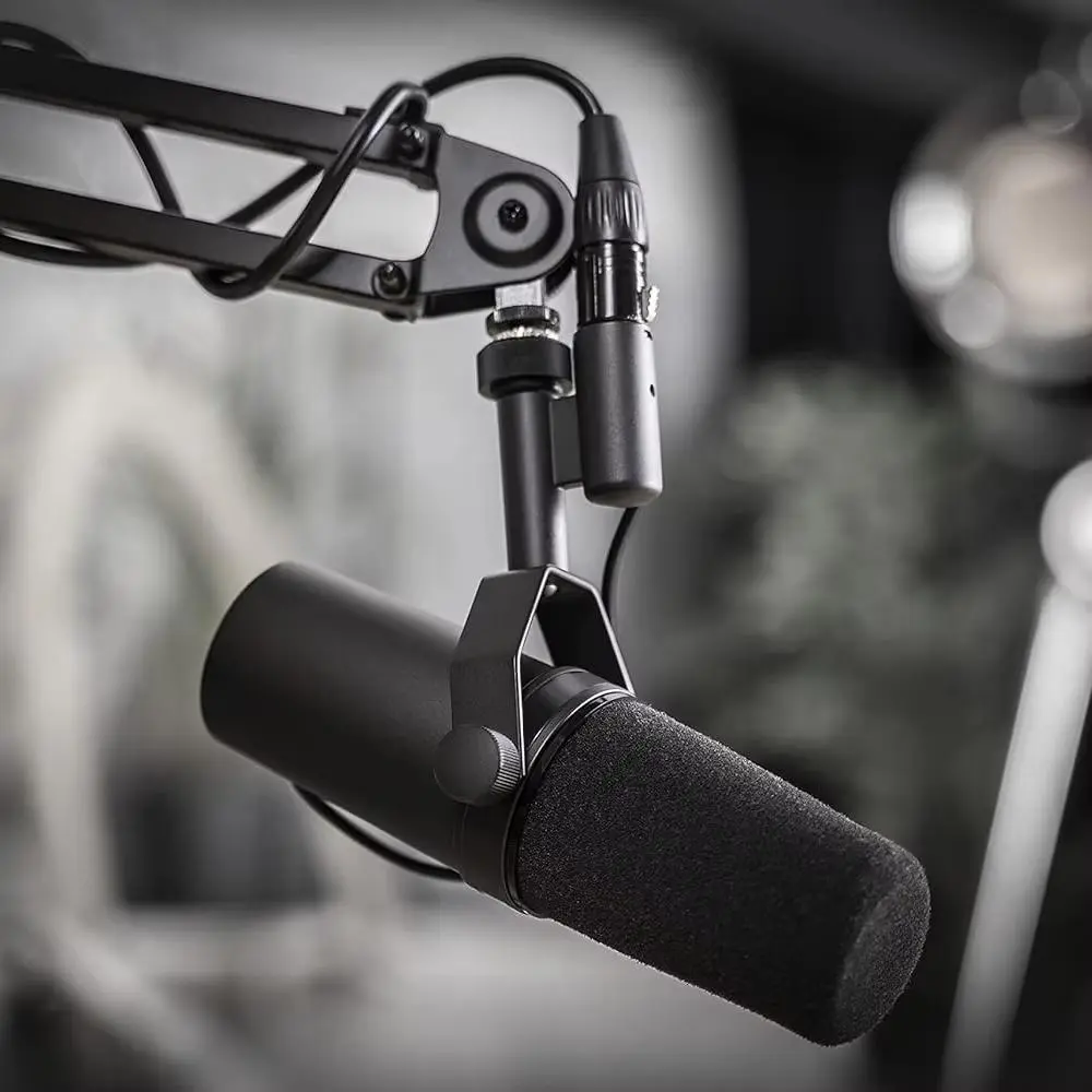 Professional Dynamic Studio Microphone, Adjustable Durable Vocal Dynamic Studio Mic for Broadcast, Podcast, Wired Recording, Gaming & Streaming, Camera Accessories, Audio