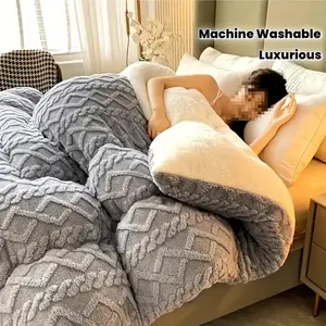 Soft, thick and warm Taffeta blanket - Luxurious for all seasons - Machine washable, perfect for bedrooms, living rooms and hotels