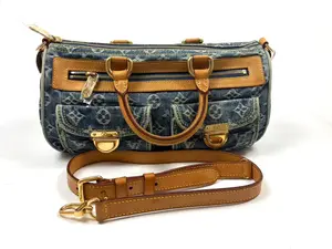 Pre-owned Louis Vuitton canvas Crossbody Bags LV Crossbody Bag with Special Design and Brown Leather Accents