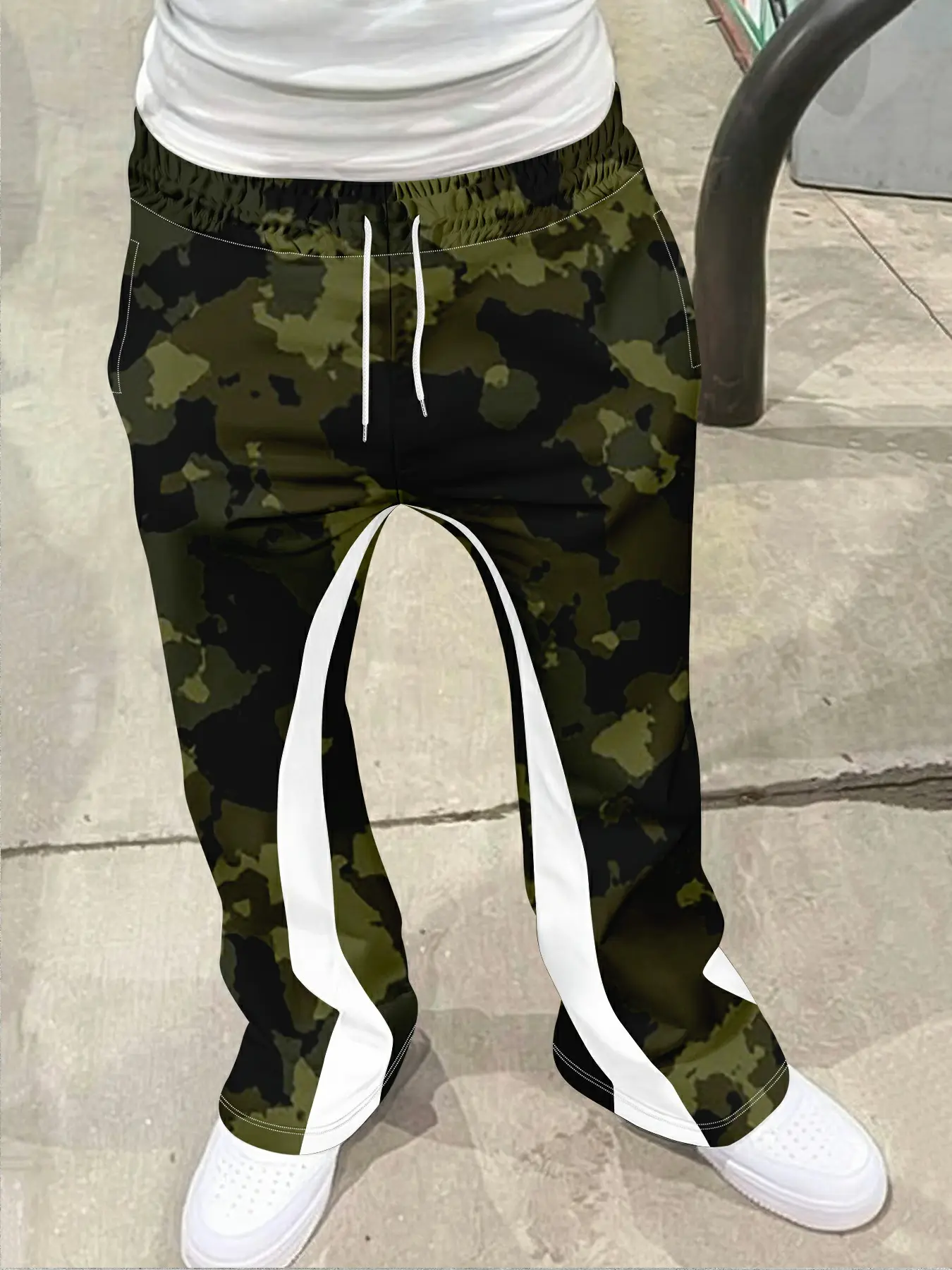 Men's Loose Fit Flare Leg Pants, Casual Streetwear Joggers, Vintage Hip Hop Long Trousers, 3D Print Design, Sporty Fashion, Flare Sweatpants, Athleisure Style Bottoms