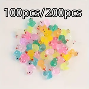100pcs/200pcs Mini Glow-In-The-Dark Duck Ornaments, Resin Mini Ducks, Resin Material, Random Colors, Garden Decor, Fish Tank, DIY Keychain, Office Decoration, Decorative Home Ornament