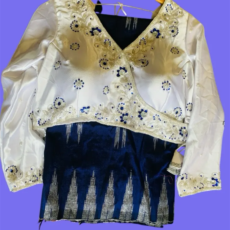 White/blue.size:44.D