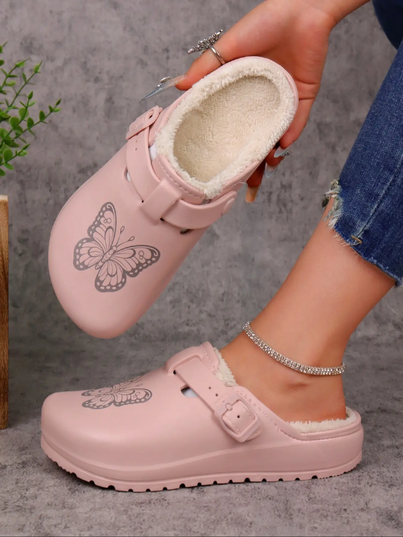 Women's Lightweight Eva Non-Slip Shoes, Adjustable Buckle Slippers, Warm House Slippers, Home Slippers, Indoor Slippers, Flat Slippers, Butterfly Pattern, Warm Faux Fur Lining, Durable Winter Shoes