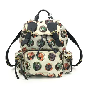 Pre-owned BURBERRY Nylon Shoulder Bags 8.27'' R1669 Shoulder Bag C1366366525 0603 E Kylie