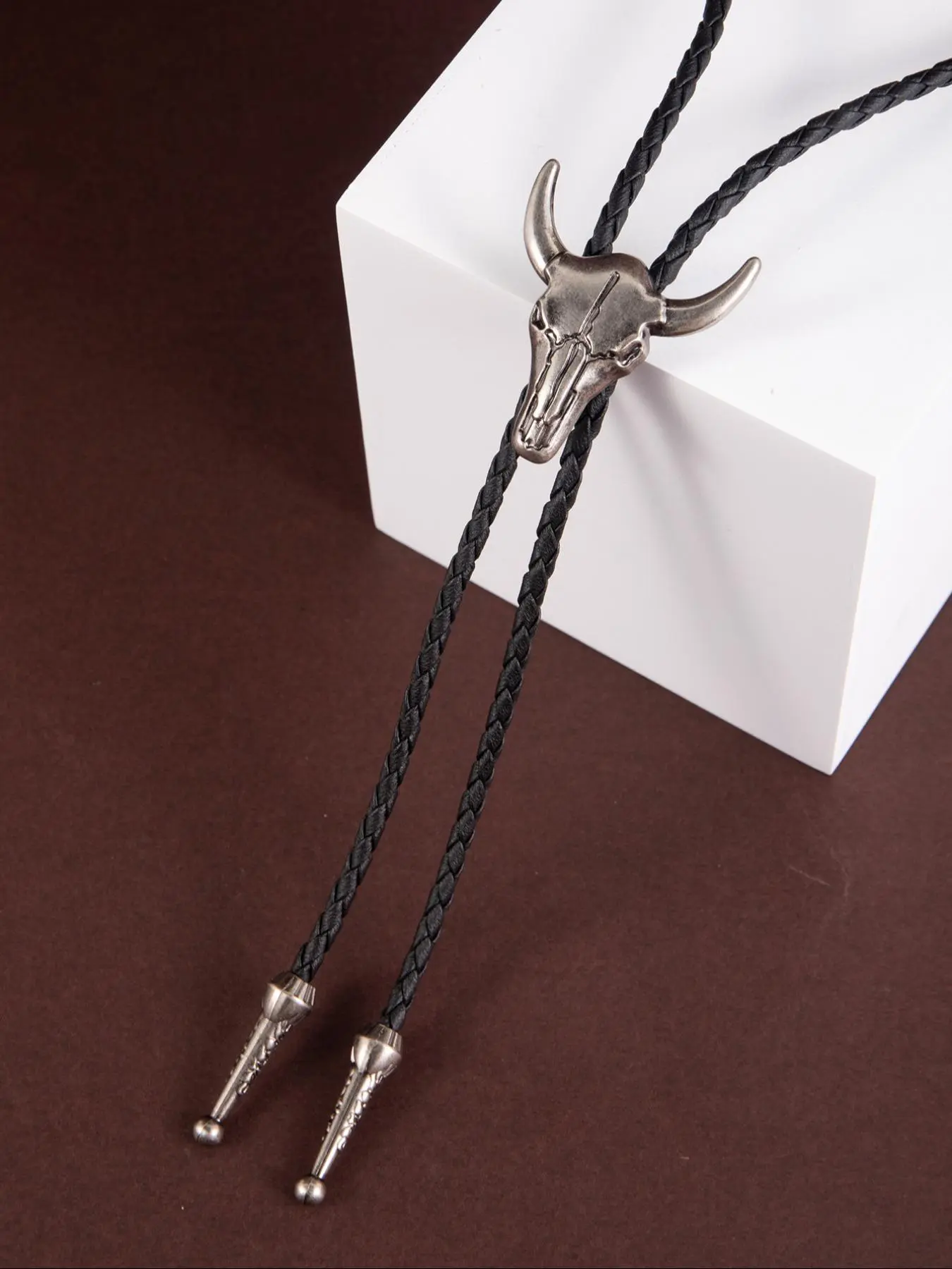 Western Vintage Skull Bull Detail Bolo Tie for Men, Cowboy Style Braided PU Leather Necklace, Dimebag Necklace, Fashion Jewelry Accessories, Exquisite Jewelry Gift