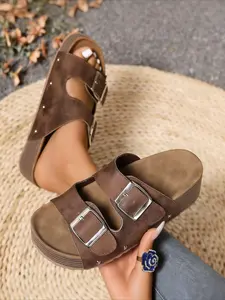 European-style riveted cork wedge sandals with a low heel, white, single-button strap, flat sole, open toe, perfect for summer wear, Casual Flat Sandals, Wedged Sandals