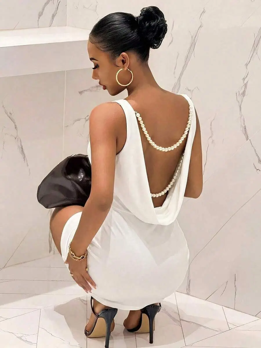 YESENIA 2025 New V-Neck Sleeveless Ruched Waist Open Back Pearl Chain Decor A-Line Mini Dress, Elastic Satin, Brown, Suitable For Birthday Party, Valentine's Day, Wedding Pearl Back Dress Womens Dress Bodycon Dress White Dress Backless Dres