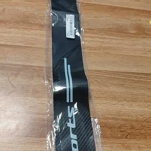 5-Piece "Sports" Pattern Carbon Fiber Door Sill Protection Strip Set, Trunk Anti-Scratch Decoration Strip, Anti-Step Scuff Plate Decal, Universal Car Accessories, Automotive Decoration