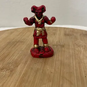 3 inch tall Mamón Red