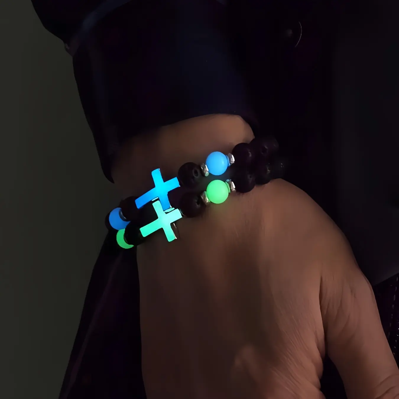 2Pcs Cross Charm Glow-in-the-Dark Bracelets, Bracelet Style Cross Charm Bangle, Everyday Wear Gift for Friends Couples, Bracelet With Charms, Couple Bracelet Set