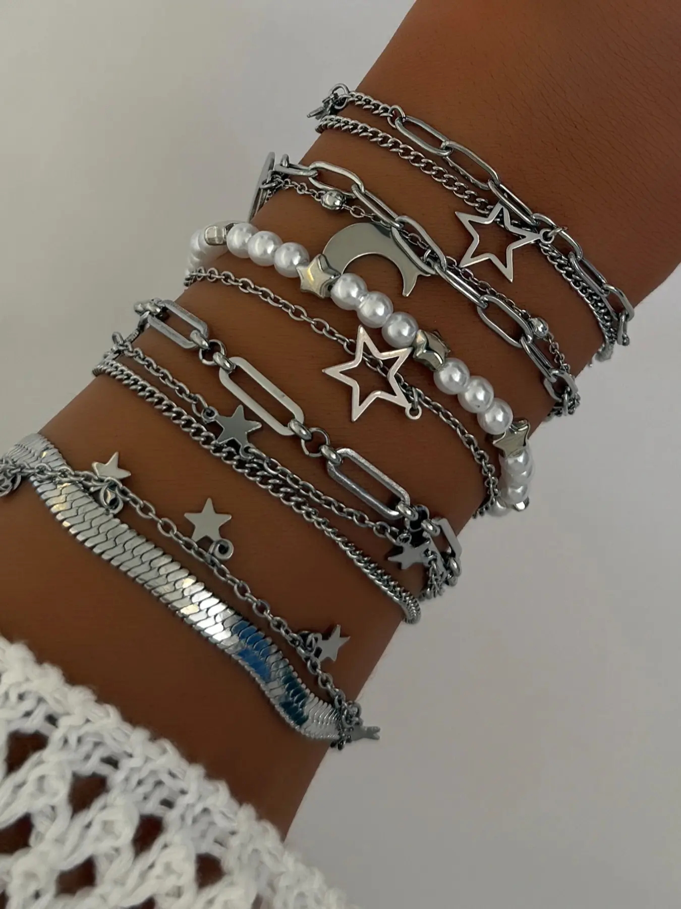 5 Piece Silver Color Fashion Double Layer Jewelry Bracelet Set, Bracelet Bundle, Multilayered Bangles, Multi-Layer Stacking, Perfect for Parties and Gatherings, Friendship Bracelets
