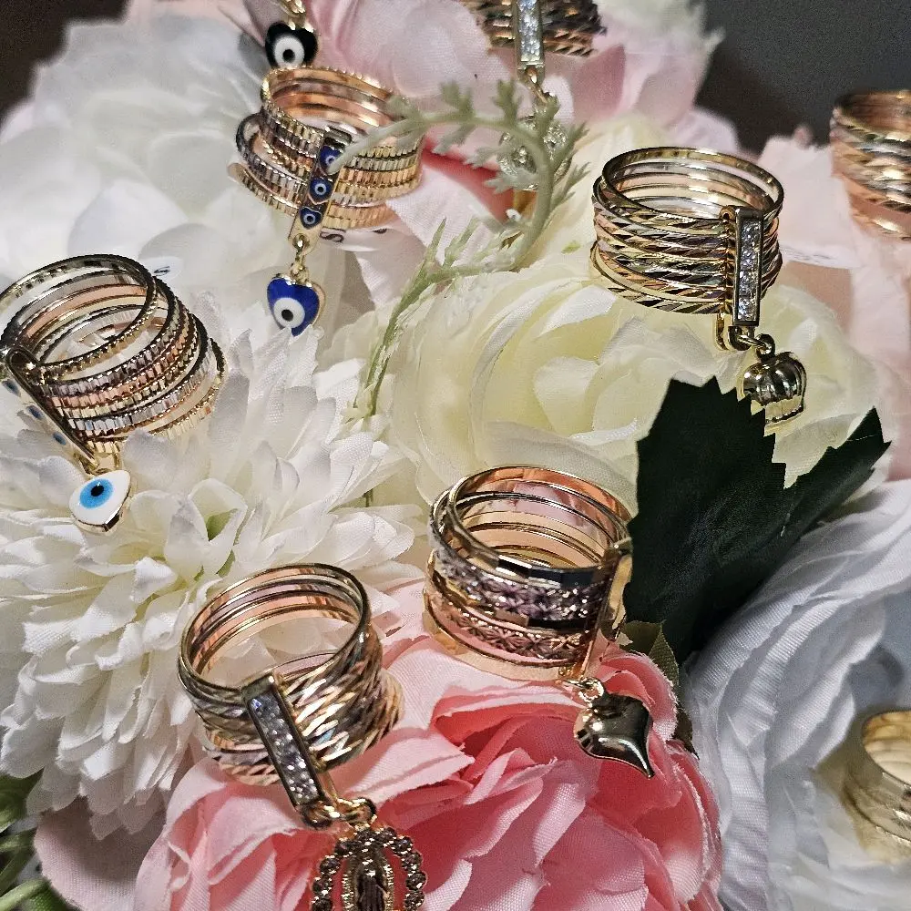 Rings semanario diferent styles and sizez Goldplated