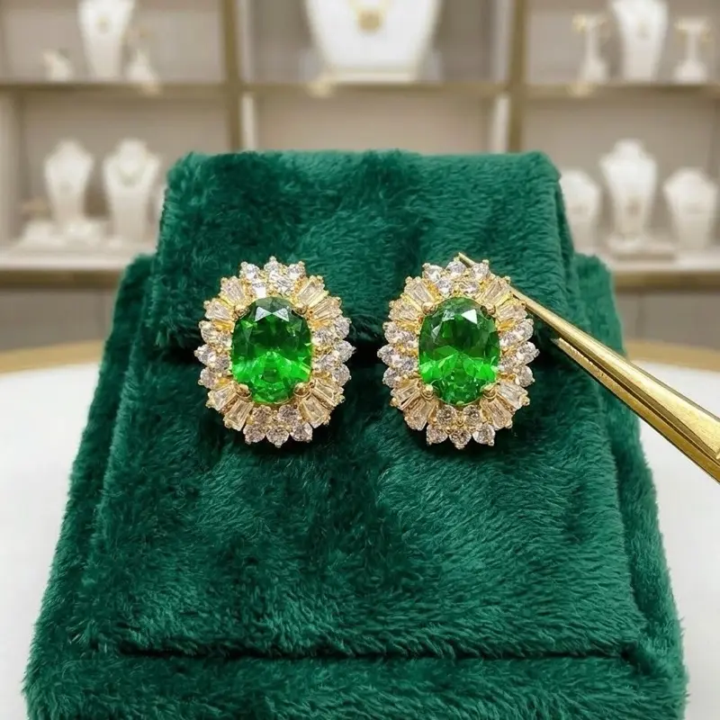 1 Pair Simulated Oval Cut 1.50Ct Emerald & Diamond Rhinestone Decorated Stud Earrings for Women, 14k Yellow Gold Plated Classic Luxury Earrings, Gorgeous Wedding Anniversary Party Jewelry Gift