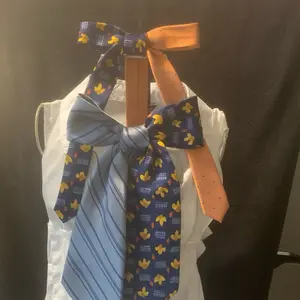 Raggely Crafts sets includes 1 big and 1 mini bow tie 1 for 35.00 or 2 for 65.00