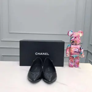 Preloved Chanel Flats 39size 2467