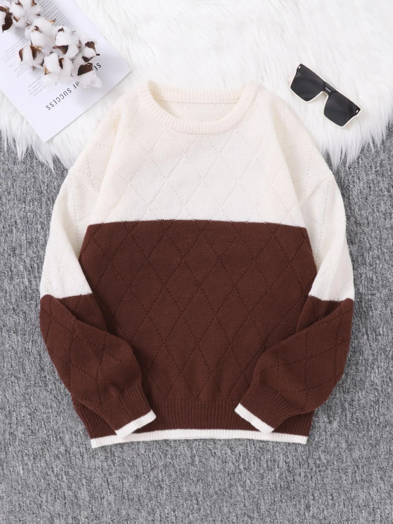 Men's Patchwork Argyle Print Drop Shoulder Sweater, Regular Fit Casual Long Sleeve Round Neck Jumper for Fall & Winter, Fashion Classic Men's Knitwear Tops for Daily Wear, Fitted