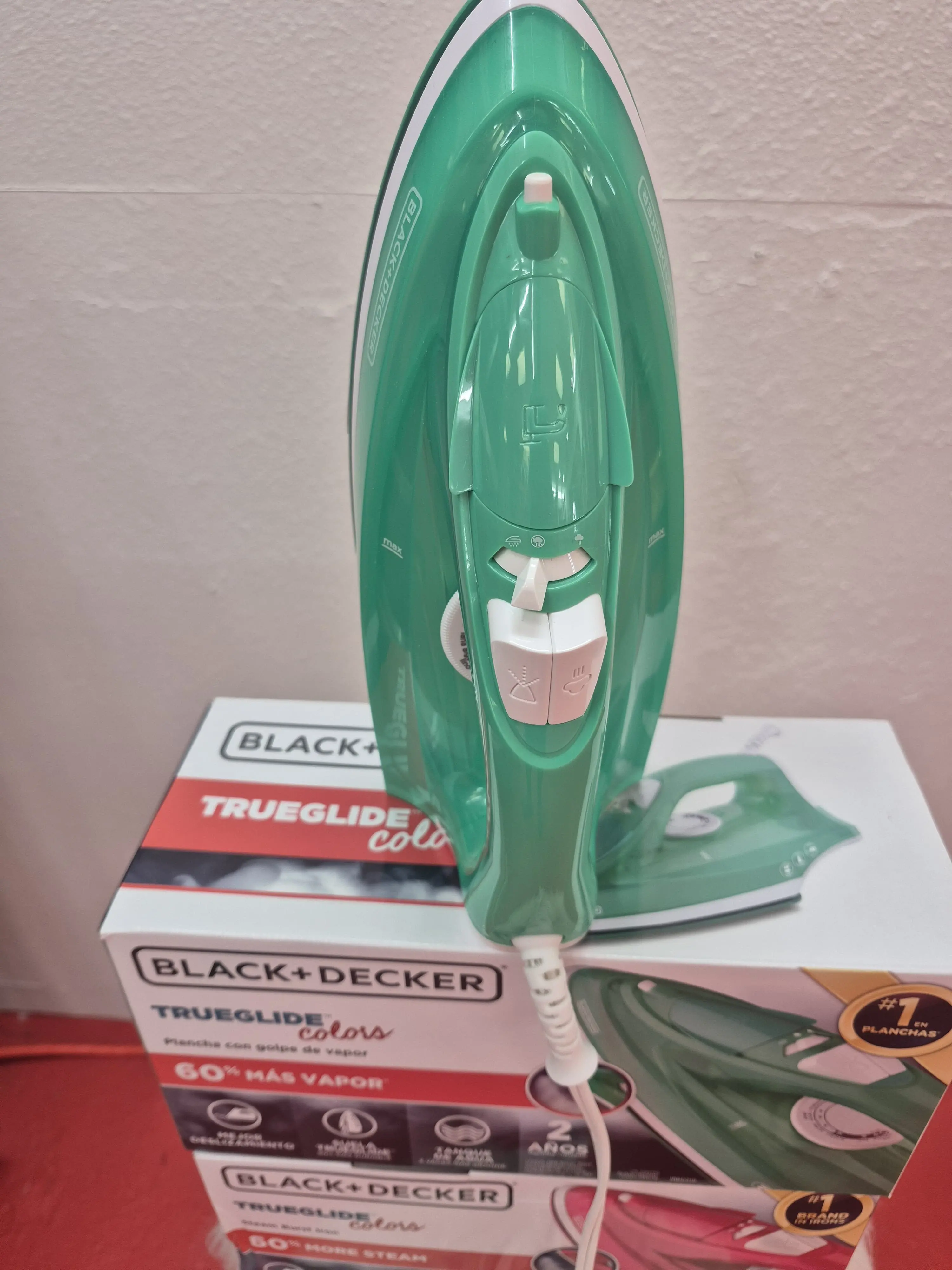 BLACK+DECKER TrueGlide Colors Steam Iron – Nonstick Soleplate, Powerful Steam Burst, Lightweight Design