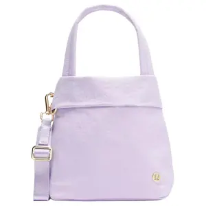 Lululemon On My Level 5L Classic Logo Recycled Nylon Single-Shoulder Tote Bag in Lavender Frost for Women