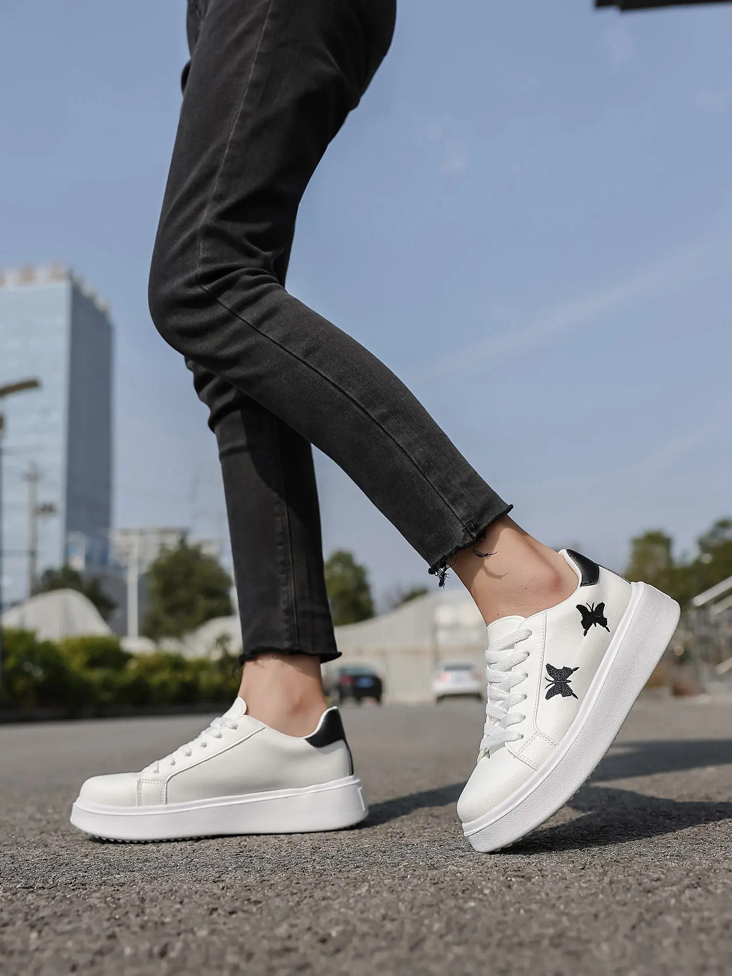 Men's Skate Style Sneakers, Color Block Low Top PU Upper Casual Trainers with Laces for All Seasons Everyday Wear, Casual Athletic, Sporty Chic, Comfortable Fit, Low Top Design