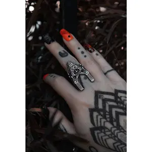 Phantom Pillars Ring