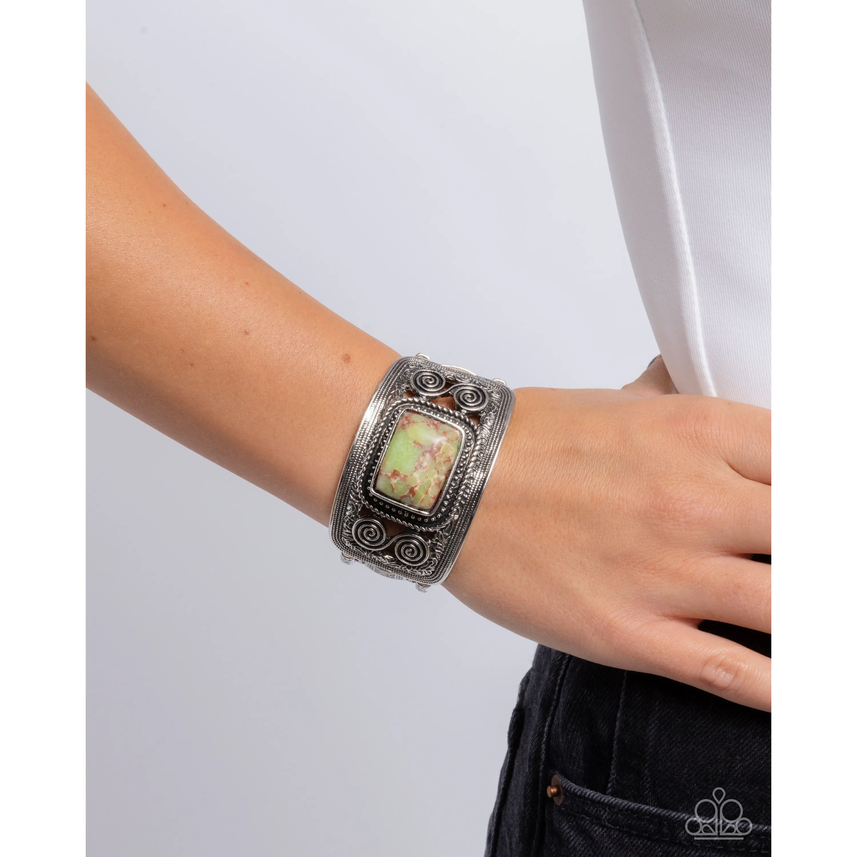 Paparazzi Rustic Reaction - Green Bracelet P9SE-GRXX-187XX