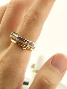 Women's stacked 3-ring design – Elegant fashion jewelry for everyday wear and as a gift.