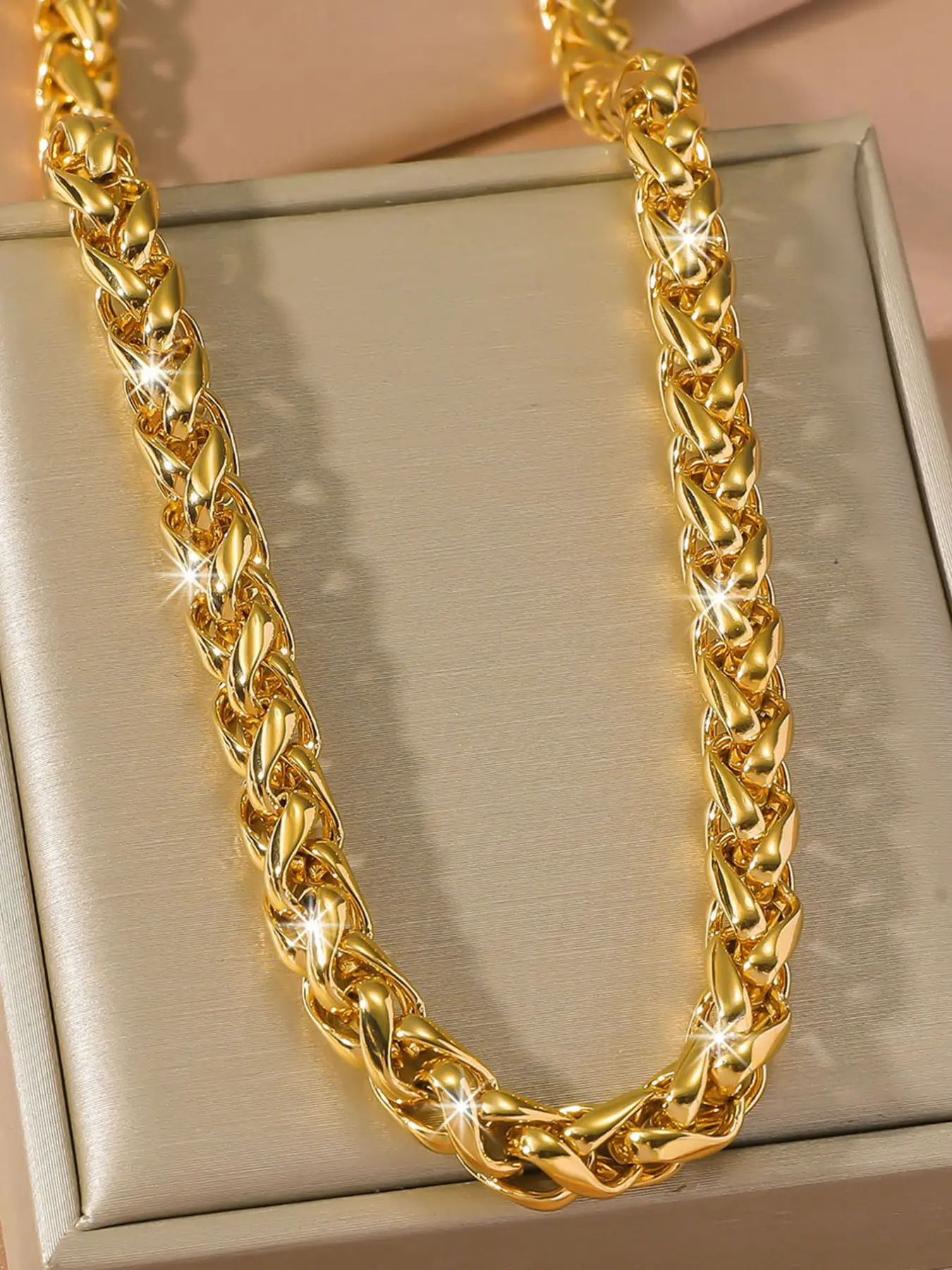 Exquisite vintage Chopin necklace, Daily Wear Necklace, Necklace Chains, 24k high-quality copper plating, women's wedding gift, luxurious jewelry for Mother's Day, party, High End Necklace