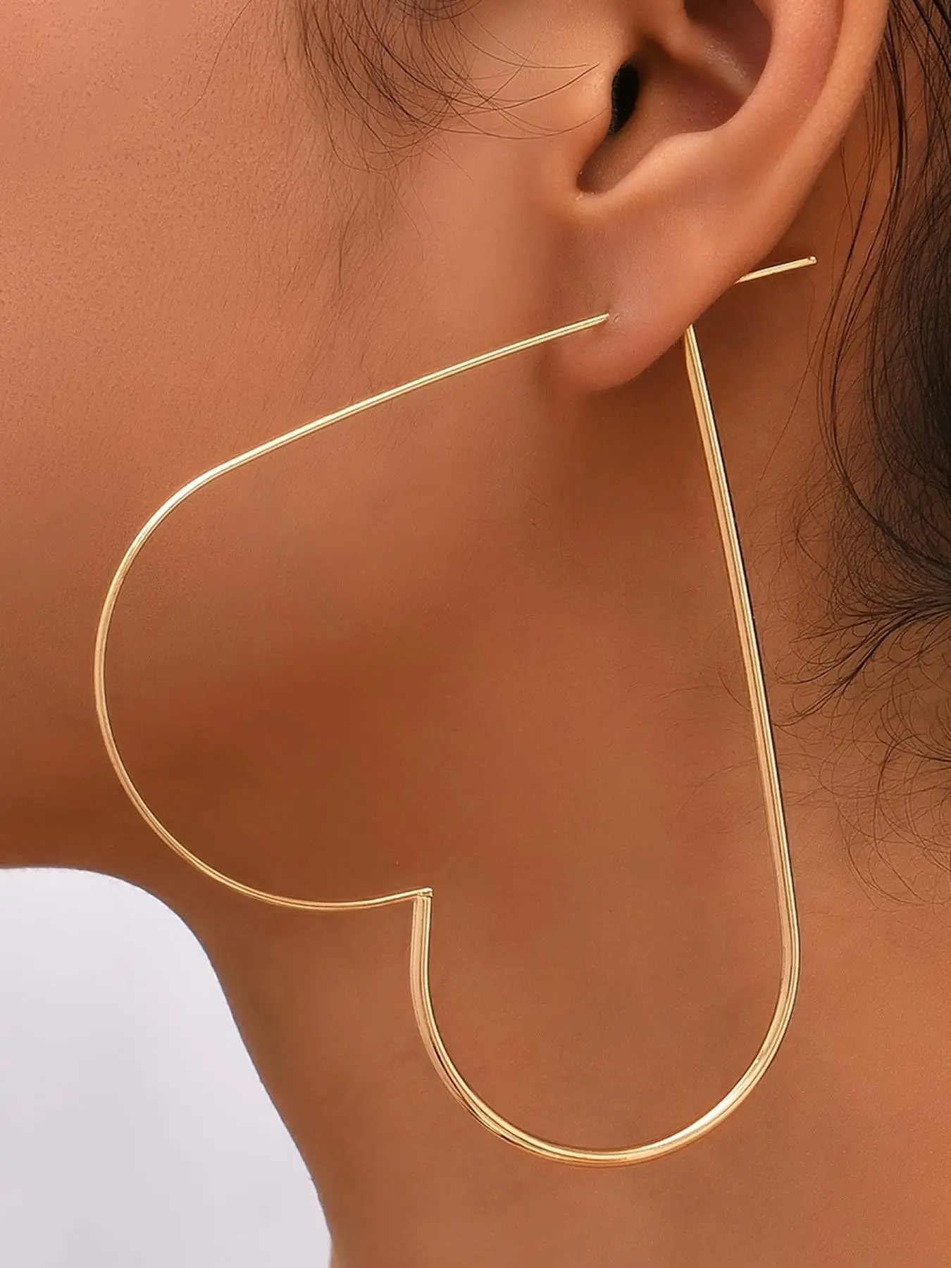 1 Pair Women's Heart Design Hoop Earrings, Fashionable Trendy Matching Earrings for Women, Casual Accessories for Daily Use, Party, Club