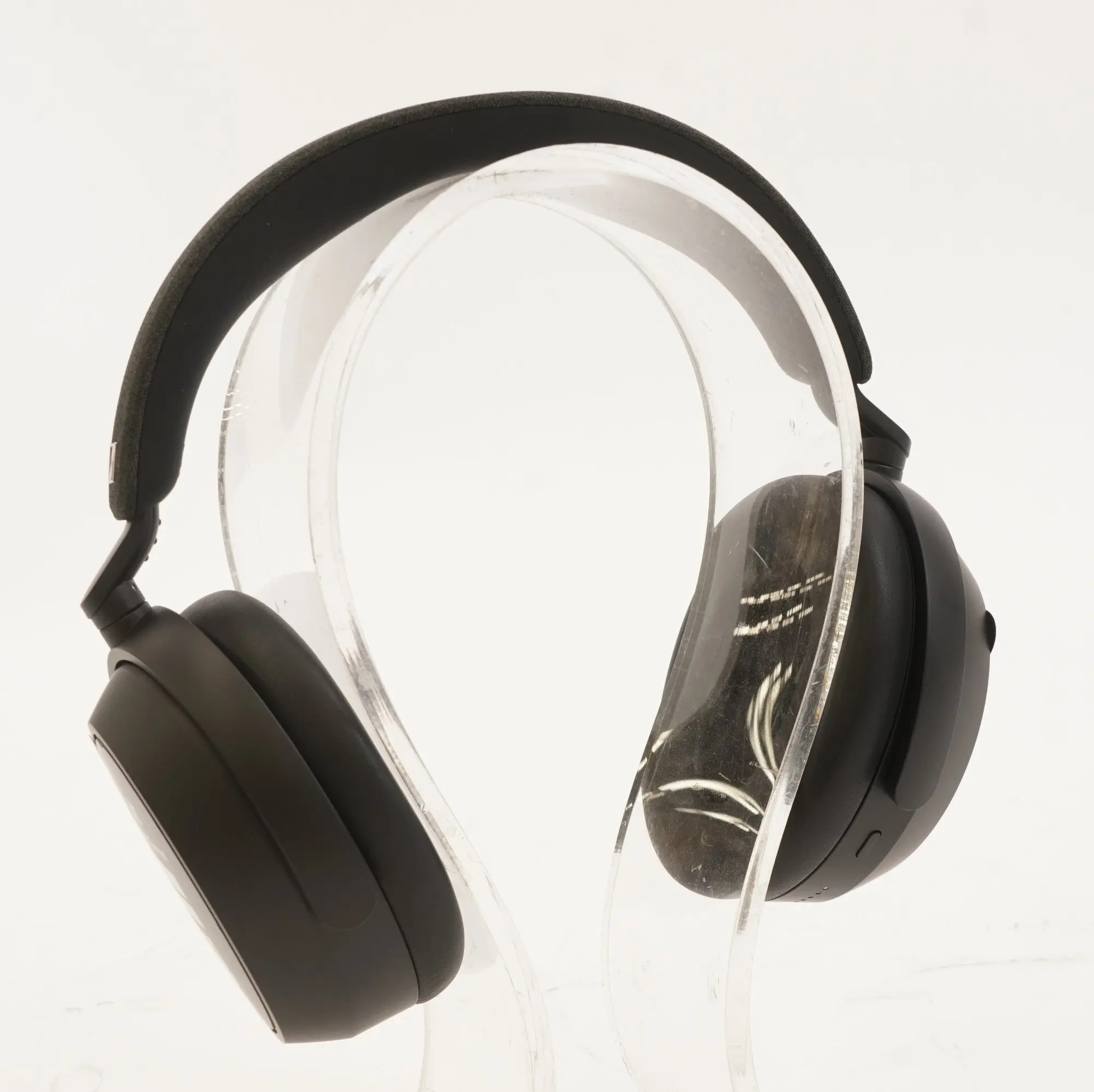 Sennheiser MOMENTUM 4 Over-Ear Portable Headphones - Used (Black), Active Noise Cancellation, Wireless, Voice Control, Quick Charging, Quick Power Boosts, 60 Hours Battery Life, Cushioned Earcups, AAC/SBC/aptX, 42mm Drivers