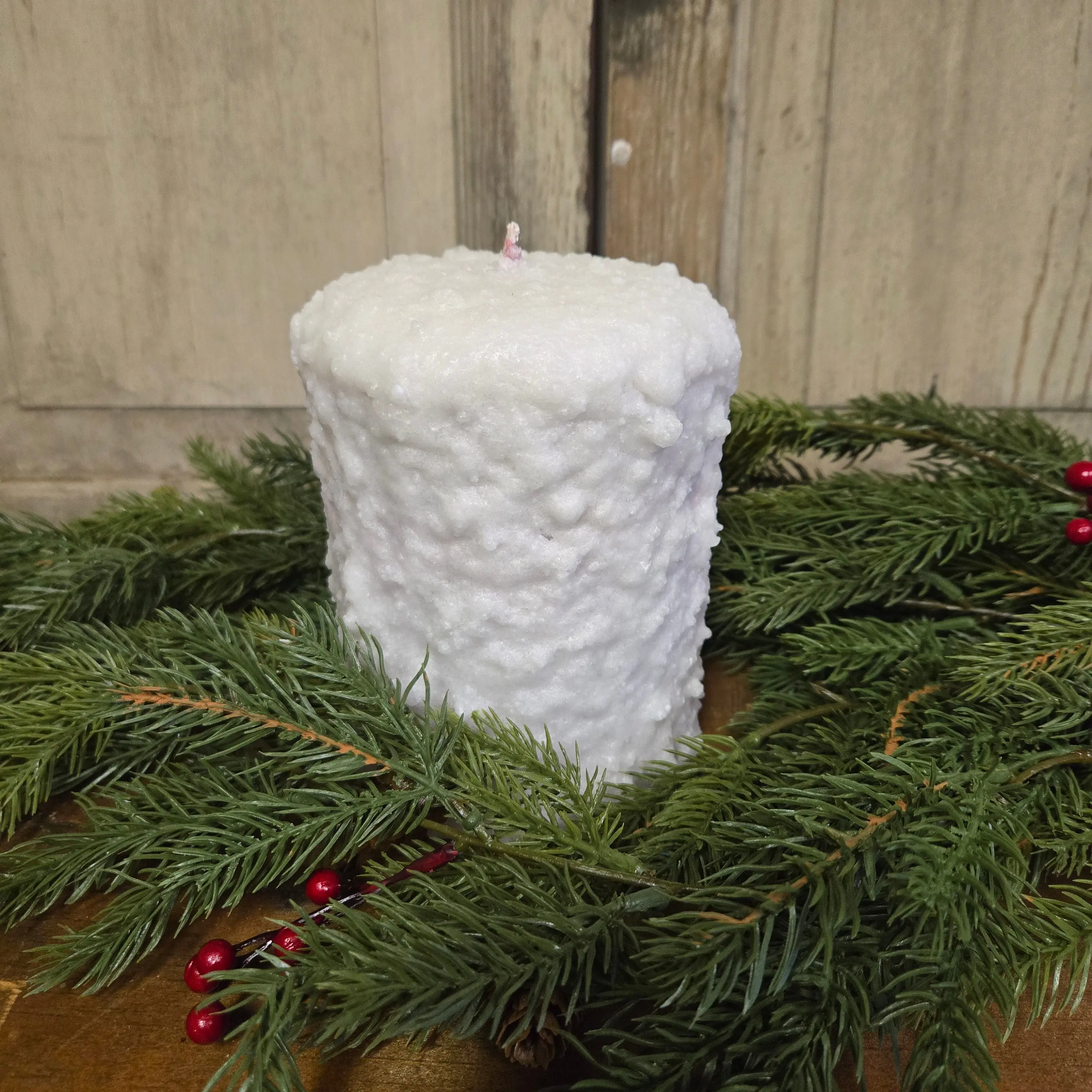 Cranberry Sugar Large Hearth Candle - Decorative Scented Candle with Snowflake Top, Ideal for Freshening Decor and Aroma